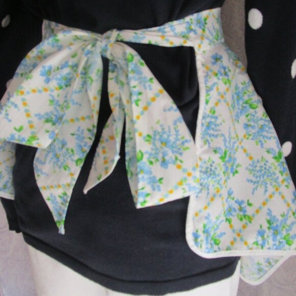 Vintage 50s 60s Cottagecore Handmade Cotton Lace Floral Print  Apron Light Blue - Picture 5 of 9